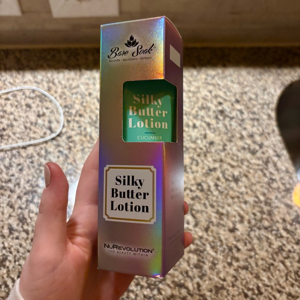 NWT Cucumber Scented - Bare Soak, Silky Butter Lotion - Picture 10 of 10